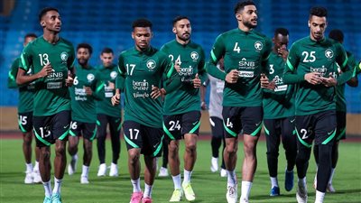 الدوسري والمولد يقودان هجوم السعودية أمام عمان في تصفيات مونديال قطر
