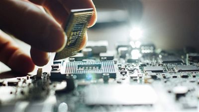 مؤسس شركة تايوان: أمريكا تخطط لتصنيع المزيد من الرقائق الإلكترونية لحل أزمة التوريد 