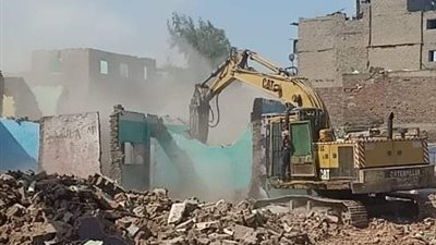 بناء الانسان قبل المكان.. محافظة القاهرة: نسابق الزمن لتطوير عزبة أبوقرن 