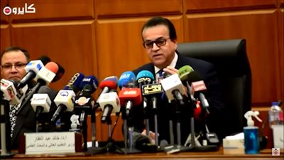 الحكومة: زيادة انتشار متحور أوميكرون.. وارتفاع احتمالية إصابة المتعافين