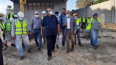 رئيس مياه سوهاج يتفقد مشروعات حياة كريمة بقرى طهطا 