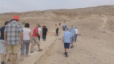 المناطق الأثرية بالمنيا تستقبل وفود سياحية من 4 دول