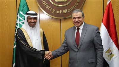 سعفان يبحث مع نظيره السعودي الربط الإلكتروني لتقنين أوضاع سفر العمالة