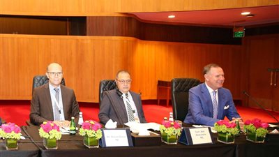 خلال اجتماع دولي بقطر.. مصر للطيران تناقش تأثير انتشار كورونا على صناعة النقل الجوي