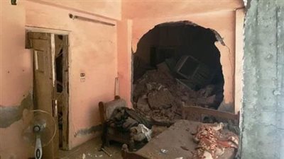 إصابة شخصين وكردون أمني حول العقار.. تفاصيل انفجار ماسورة غاز بكفر طهرمس | صور