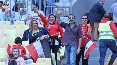 الجماهير داخل ملعب برج العرب قبل مواجهة مصر والجابون | صور