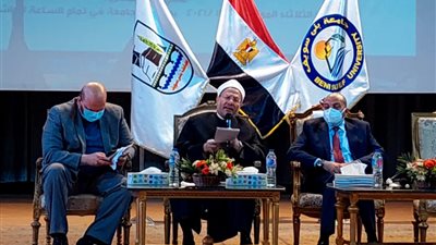 المفتي: وحدة المصريين قائمة منذ قديم الزمان.. وعلينا أن ننتبه إلى محاولات الفتنة البائسة