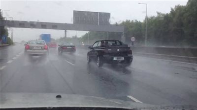 طرق الحفاظ على السيارة تزامنًا مع حلول الشتاء.. أبرزها إزالة أوساخ البطارية