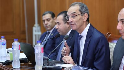 وزير الاتصالات لـ النواب: ضخ 60 مليار جنيه لرفع كفاءة شبكة الانترنت