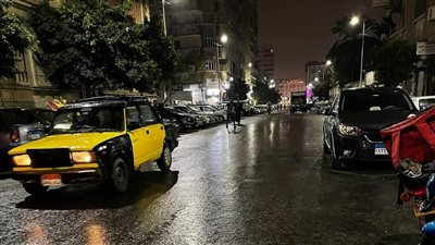 أمطار متوسطة على شرق ووسط الإسكندرية تزامنا مع بدء نوة المكنسة