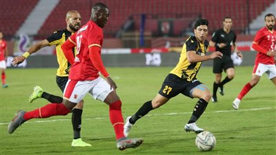 مصطفى عثمان حكما لمباراة الأهلي والمقاولون.. والشهدي يدير لقاء الزمالك وفاركو