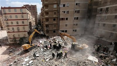 تأجيل محاكمة 3 متهمين في واقعة انهيار عقار جسر السويس لغياب الدفاع