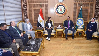 وزيرة الهجرة تحرص على وجود النواب لسماع ما يقدمه المركز المصري الألماني من تدريبات | صور 