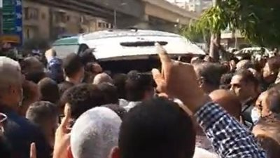 بث مباشر| خدم الناس فخرجوا لوداعه.. جنازة جماهيرية للنائب أحمد زيدان من مسجد السلام بـ شبرا