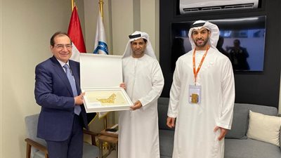 وزير البترول يدرس مع رئيس مبادلة الإماراتية التوسع في استثماراتها بمصر 