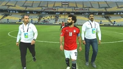 أحمد موسى عن حراسة محمد صلاح: لازم نحافظ عليه وميسي ورنالدو بيعملوا كده