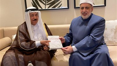 وكيل الأزهر يلتقي رئيس المجلس الأعلى للشؤون الإسلامية بالبحرين
