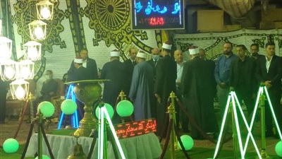 طاهر أبو زيد ووكيلا التضامن والقوى العاملة بالبرلمان في عزاء النائب أحمد زيدان