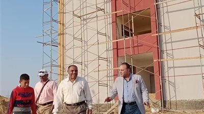 رئيس مركز ملوي بالمنيا يوضح تفاصيل مشروعات حياة كريمة داخل قرية تونا الجبل