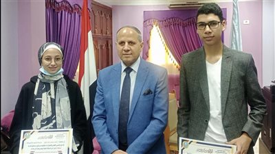وكيل تعليم كفر الشيخ يكرم الخشت لحصوله على المركز السادس عالميًا في مسابقة مايكروسوفت 