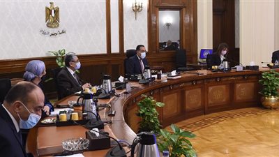 مدبولي يستعرض رؤية اقتصادية القناة بشأن توطين صناعة الهيدروجين الأخضر 