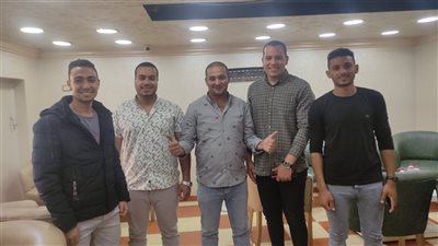 4 شباب بجامعة السادات يبدعون في محاكاة إذاعة القرآن الكريم | فيديو 