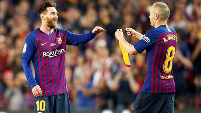 احتمالية عودة ميسي وإنييستا لـ برشلونة وميزانية مانشستر يونايتد أسبوعيًا.. جولة في الصحف العالمية اليوم