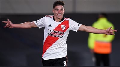 كبار أوروبا يتصارعون على مهاجم ريفر بليت