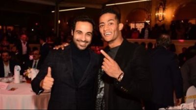 مذيعة تطلب من أحمد فهمي متابعة محمد رمضان على انستجرام.. ورد فعل غير متوقع