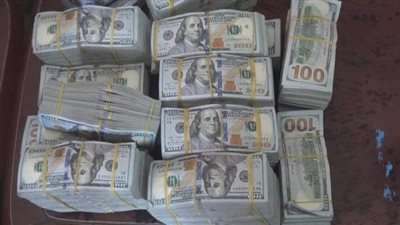 ضربات أمنية قاصمة لتجار العملة وضبط 17 مليون جنيه خلال 24 ساعة