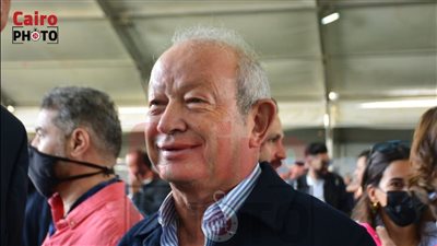 نجيب ساويرس وحازم إمام يشاركان في انتخابات نادي الجزيرة الرياضي | فيديو