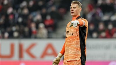 نوير يغيب عن تدريبات بايرن ميونخ بسبب مشاكل في الجهاز الهضمي