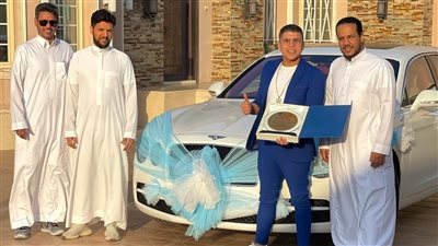 داعية إسلامي عن إهداء عمر كمال سيارة فارهة: هذه ليست نعمة بل نقمة