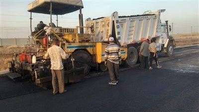 الإسكان: استمرار أعمال تنفيذ الطرق بعدد من المناطق لخدمة المشروعات المختلفة