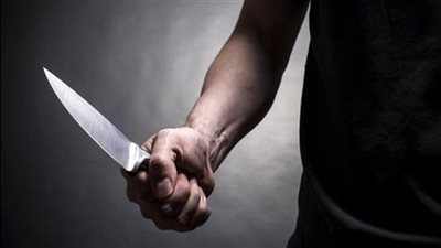 وسط حراسة مشددة.. المتهم بذبح سيدة بالدقهلية يمثل جريمته