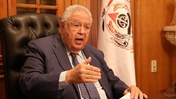  رجائي عطية نقيب