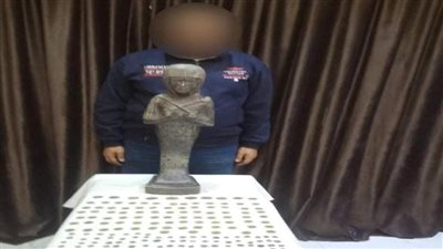 إحداها فرعونية.. حبس موظف بالأوقاف بحوزته 201 قطعة أثرية من 3 عصور بالشرقية