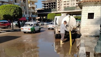 تحسن نسبي في الأحوال الجوية.. واستمرار شفط مياه الأمطار بالبحيرة | صور