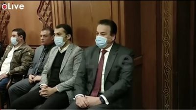 وزير التعليم العالي أبرز الحضور في عزاء والد الكاتب الصحفي عماد الدين حسين