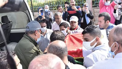 بث مباشر | وصول جثمان الفنانة سهير البابلي إلى مسجد الشرطة لأداء صلاة الجنازة وتشييعها لمثواها الأخير 