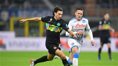 إنتر ميلان يفوز على نابولي بثلاثية في الدوري الإيطالي