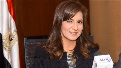 الهجرة توقع بروتوكولي تعاون لتوفير قوافل بالقرى المصدرة للهجرة غير الشرعية