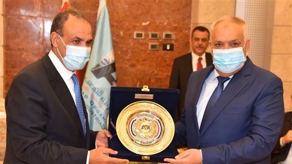 التراس يستقبل سفراء