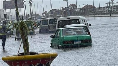 منها سموحة وسبورتنج.. غرق معظم مناطق الإسكندرية بسبب الأمطار الغزيرة | بث مباشر