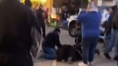 فيديوجراف |مجهول يدهس مواطنين أمريكيين خلال احتفالات الكريسماس