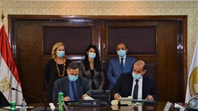 وزيرا التنمية المحلية والتعاون الدولي يشهدان توقيع مذكرة تفاهم مع الوكالة الأمريكية للتنمية الدولية