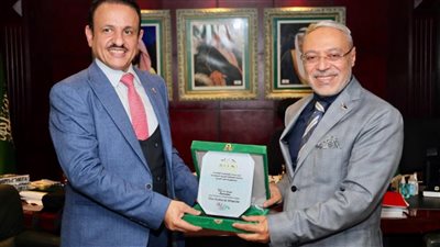 رئيس جامعة طنطا يبحث سبل التعاون مع الملحق الثقافي السعودي