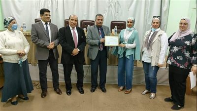 كلية الاقتصاد المنزلي بجامعة حلوان تحتفي بطلابها الأوائل