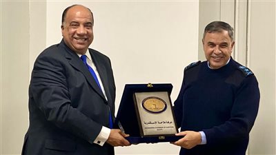 وفد من غرفة ملاحة الإسكندرية برئاسة مصيلحي يزور ميناء أبو قير البحري 