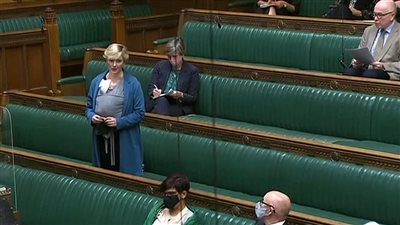 نواب البرلمان البريطاني يعارضون قانون منع اصطحاب أطفالهم إلى المجلس